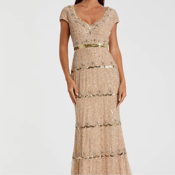 (320) ❤️ BNWT MAC DUGGAL
Sweetheart Neckline Beaded Sequin Column Gown #9089 - Picture 1 of 9